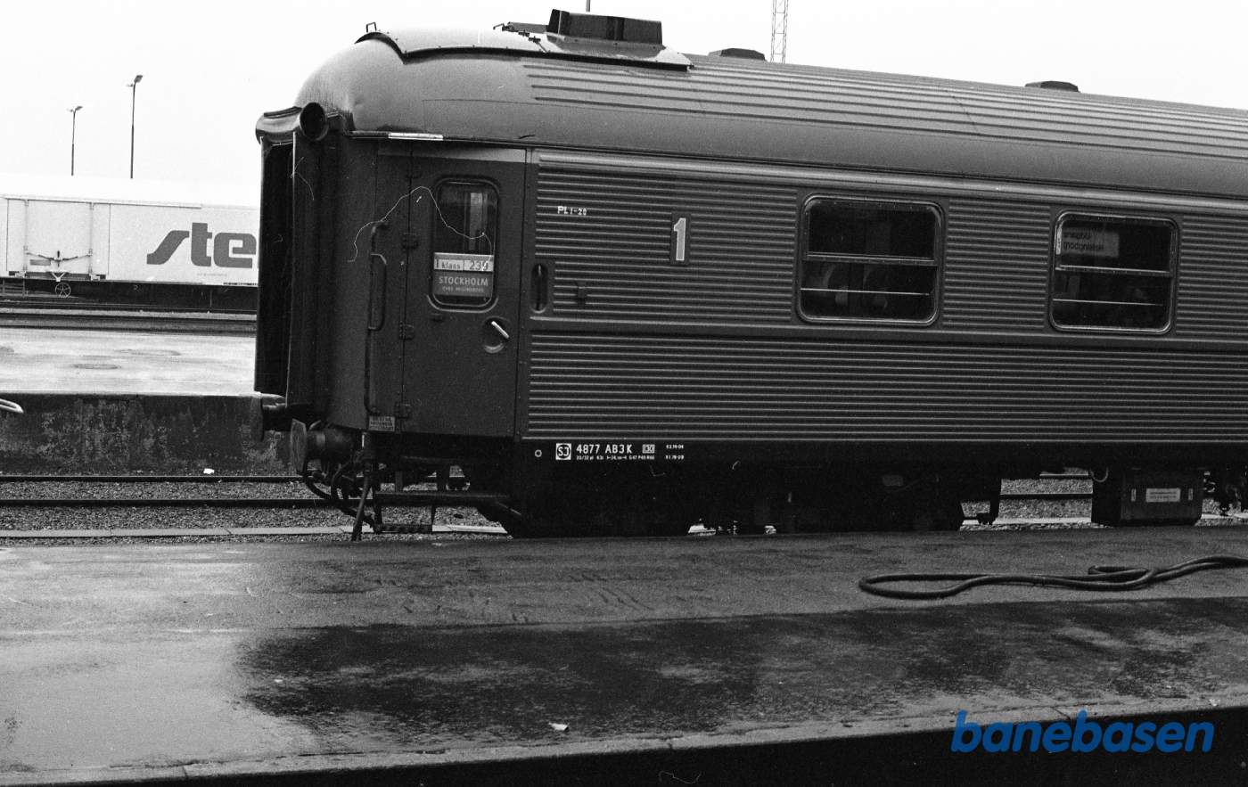 Helsingør station med Sj personvogn