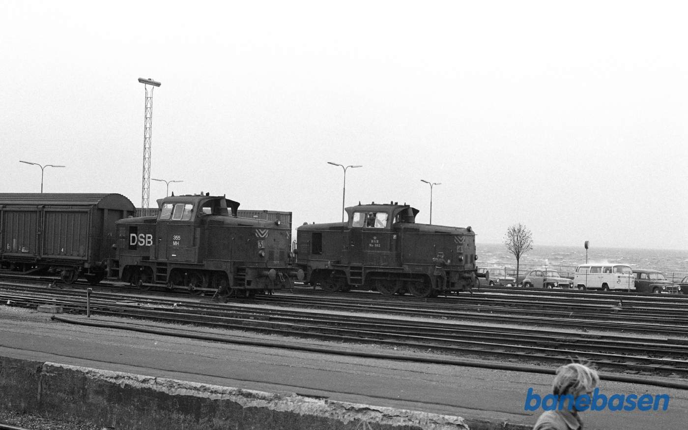 Helsingør station Mh i gammel og ny bemaling