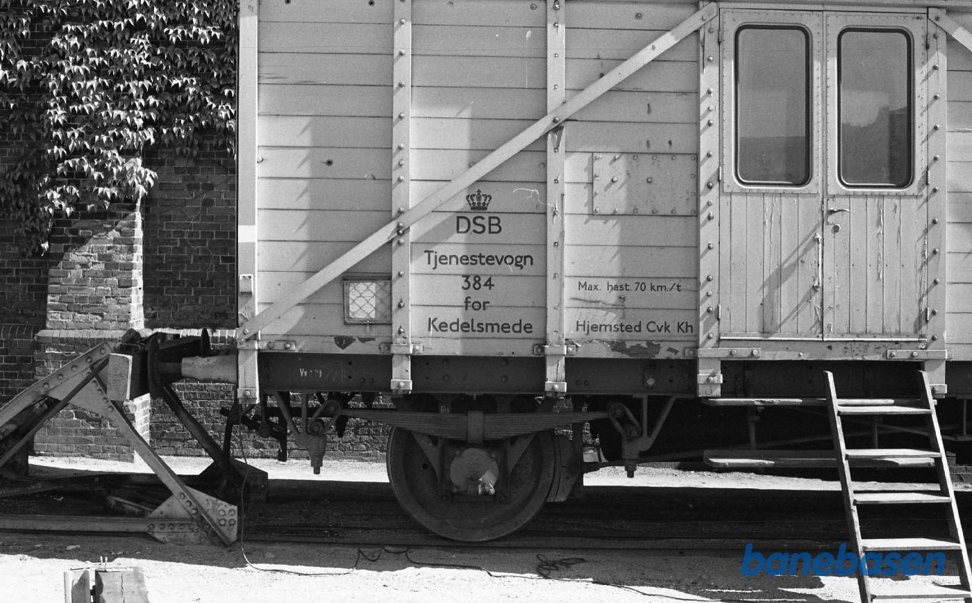 Helsingør station. Tjenestevogn 384