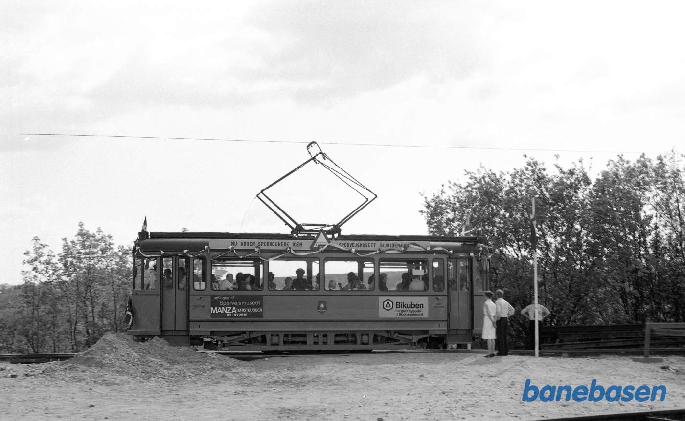 Skjoldenæsholm. Sporvogn linje 2 fra Aarhus sporveje