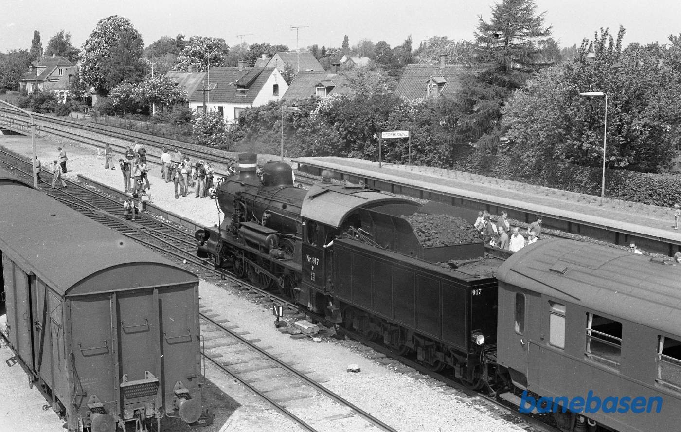 Perron med P 917 set bagfra