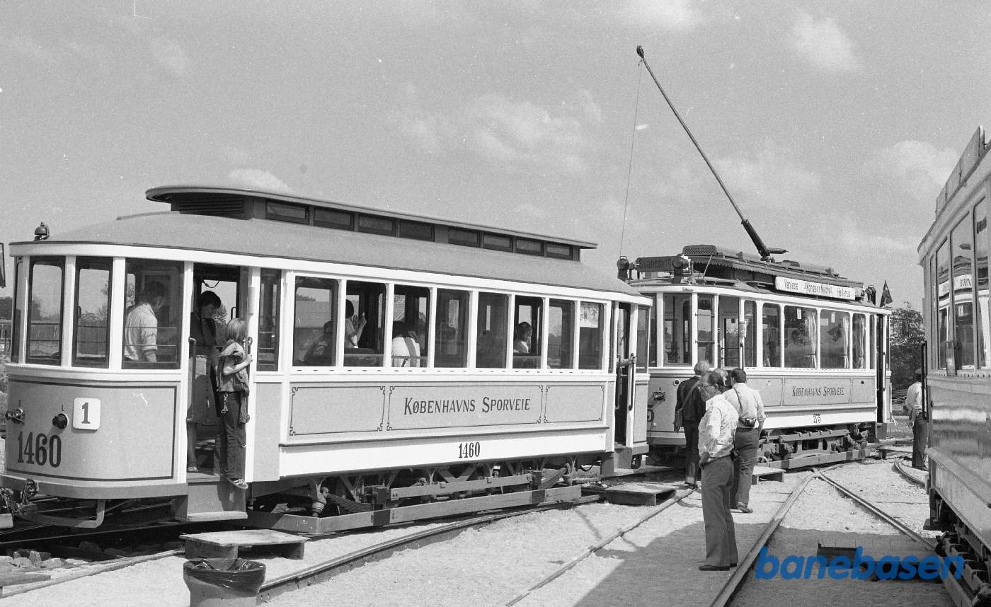 Skjoldenæsholm. Sporvogn linje 1 med bivogn