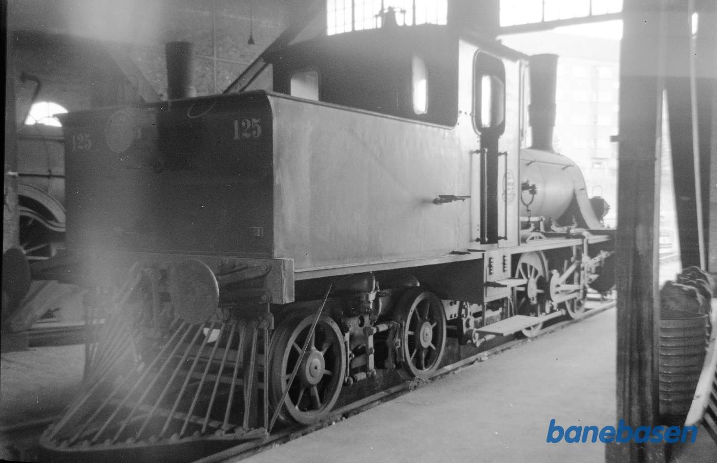 DSB P 125 hensat i Østerport remise