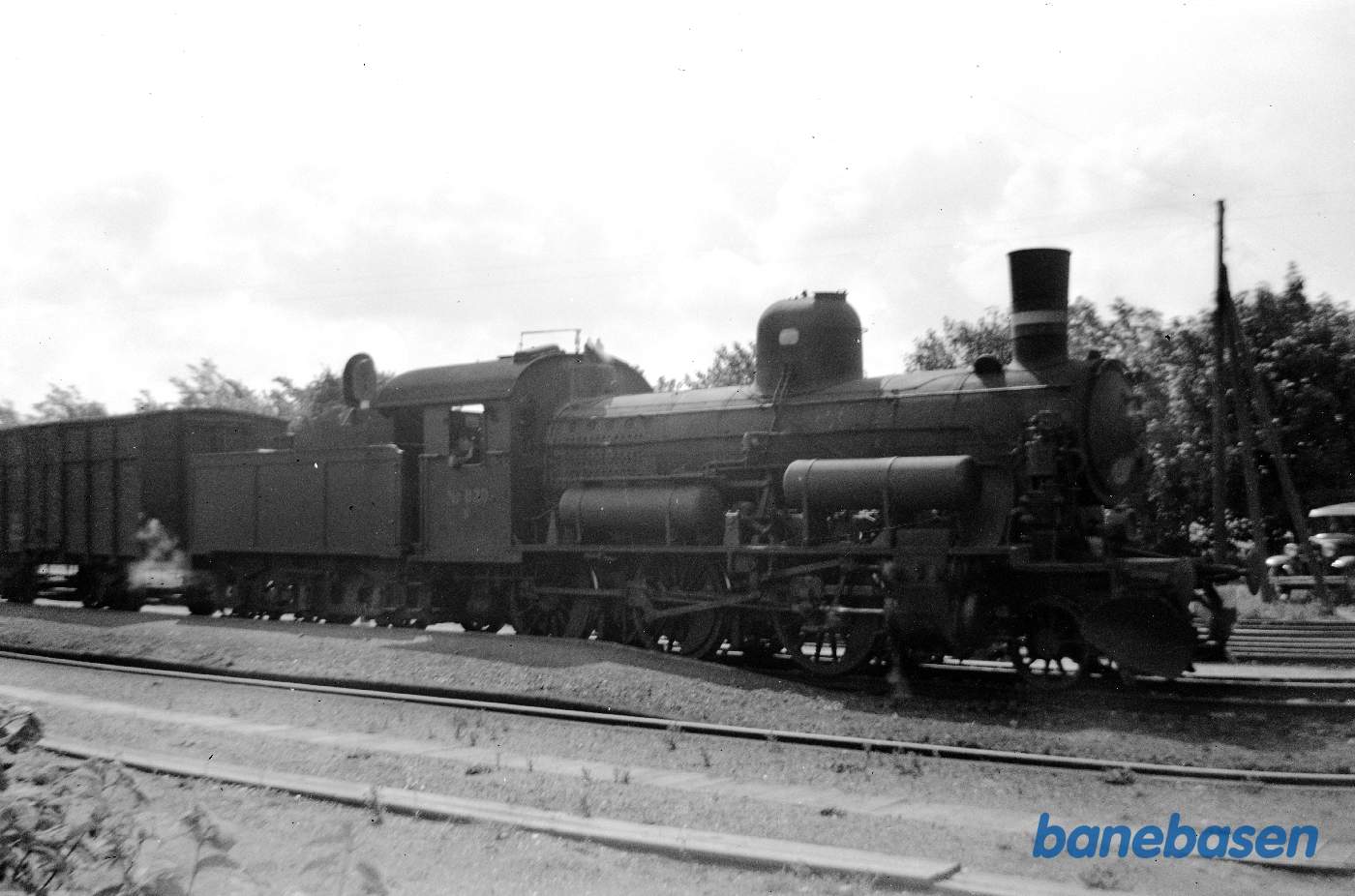 D 820 med tog
