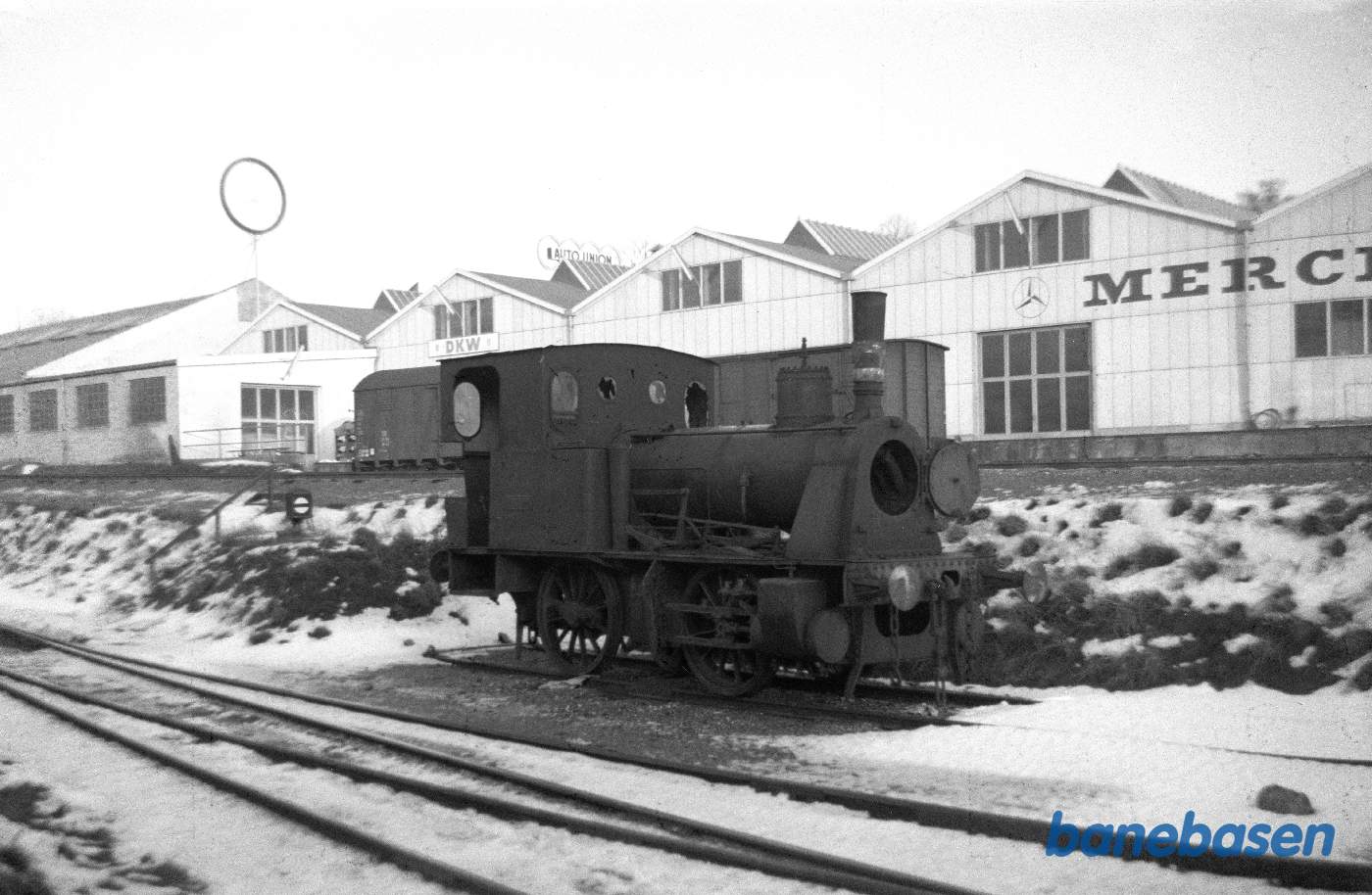 Hillerød station med LJ 23 Hillerød station med LJ 23