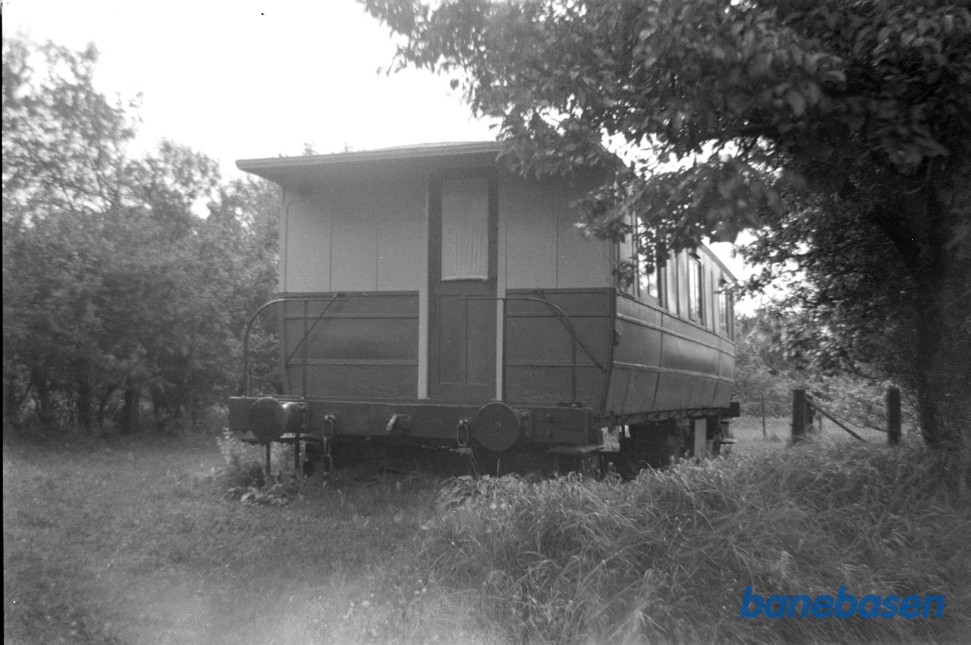 Tisvildeleje med vognkassen til GDS B2