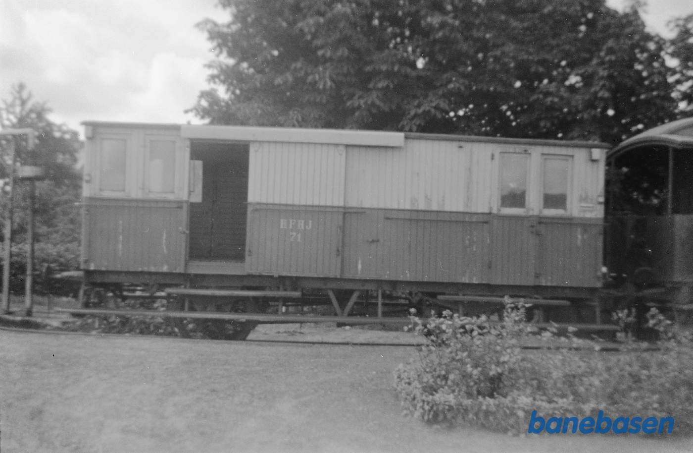 Hillerød station med 71