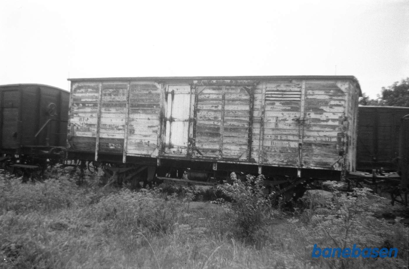 Hillerød station. HFHJ I 150