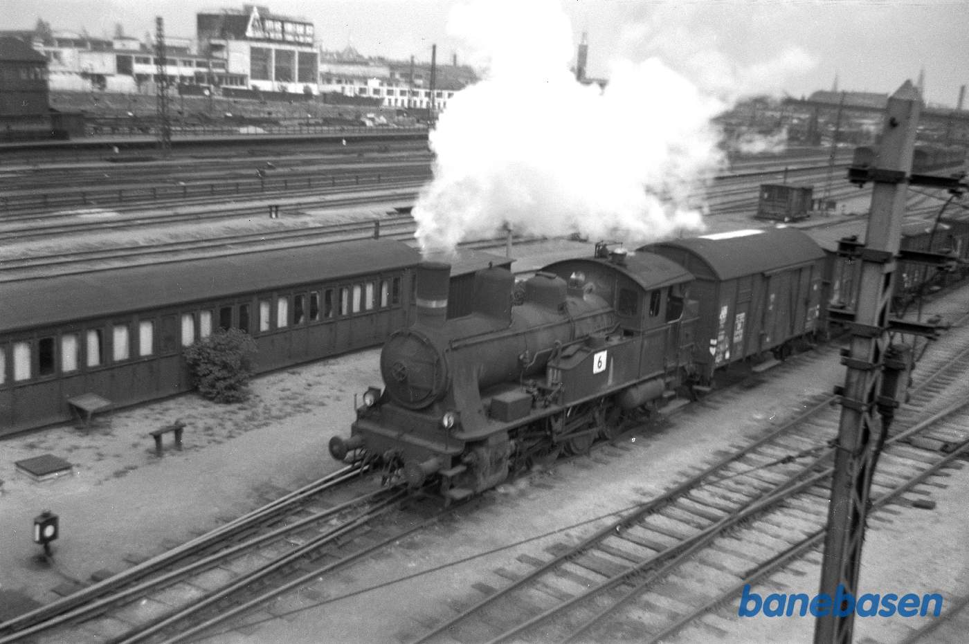 Q maskine rangerer på Københavns Godsbanegård