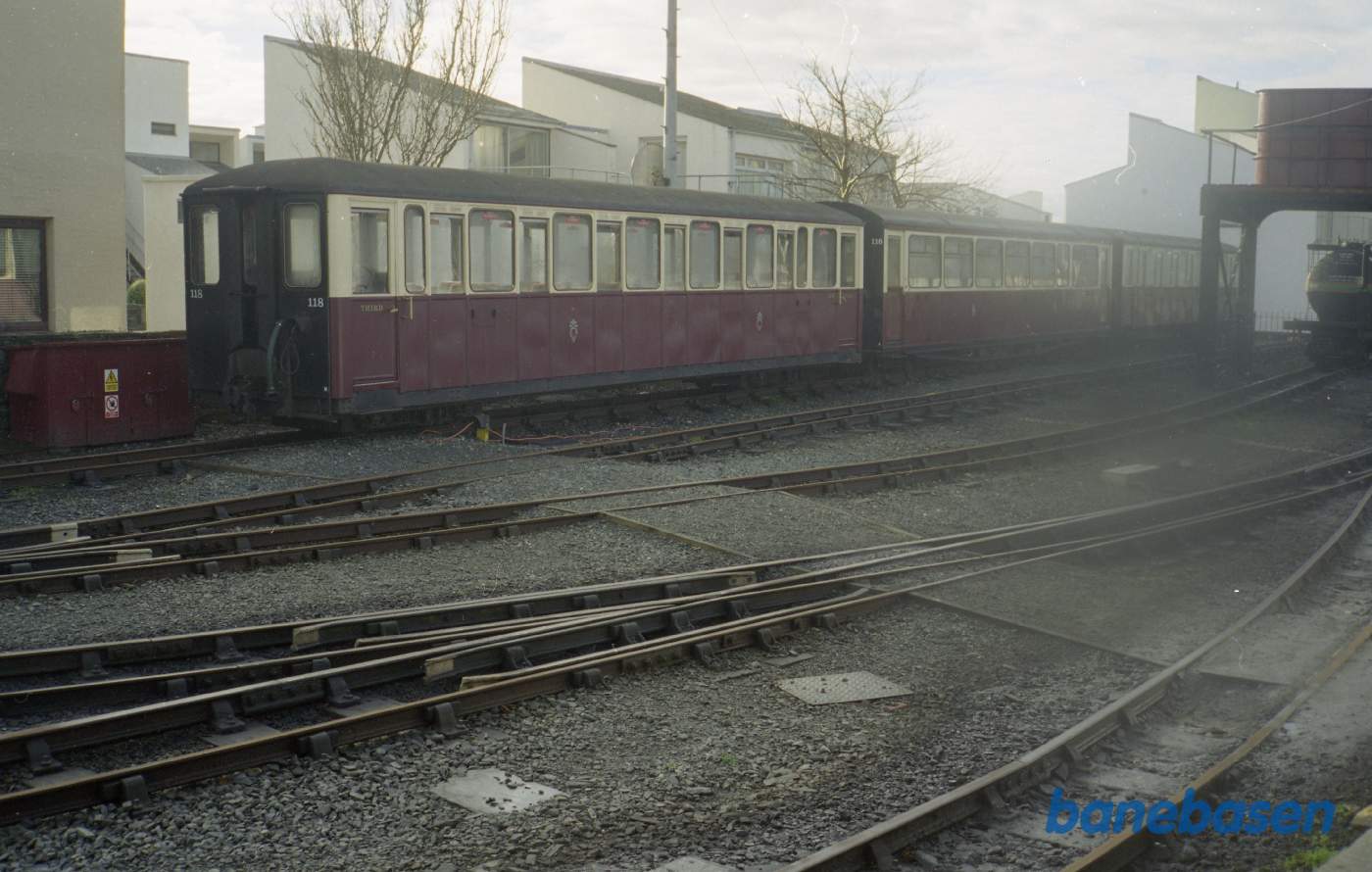 Smalsporede personvogne