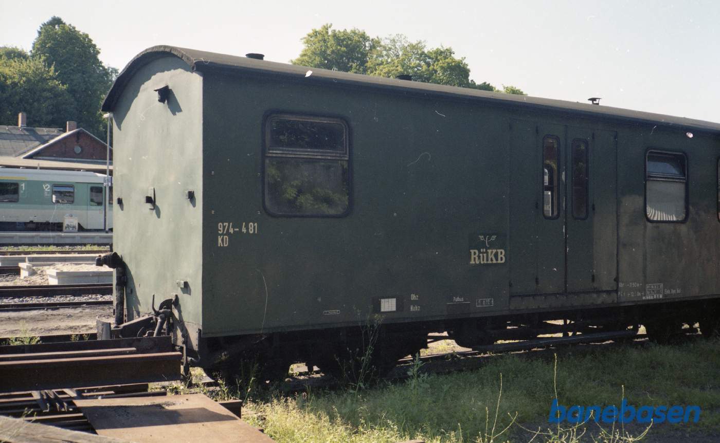 Pakvogn KB 974 -481 på Rygen