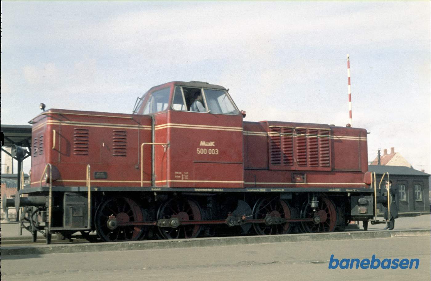 MaK-lokomotiv udlånt til OHJ er ankommet til Korsør