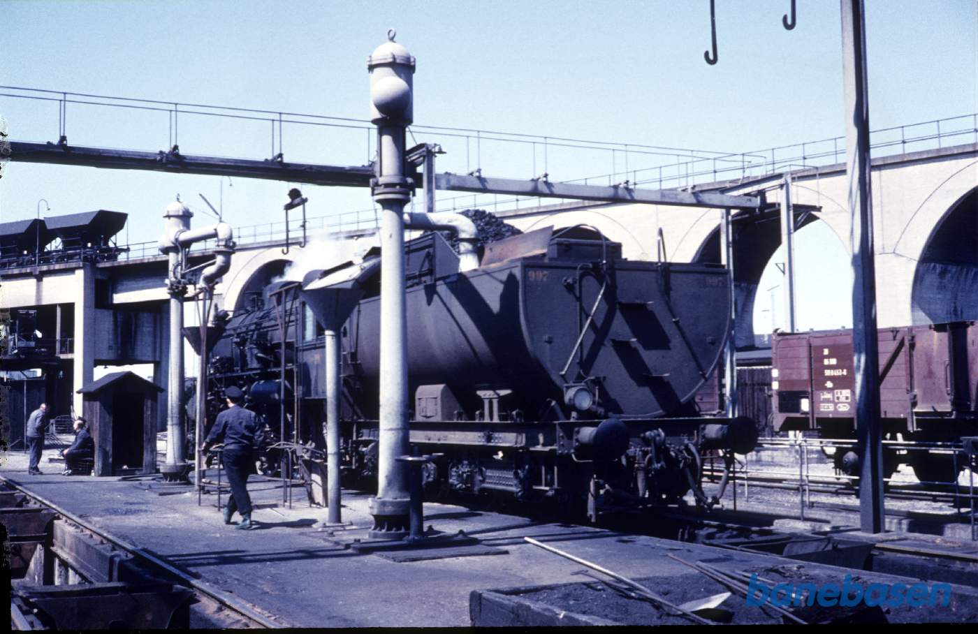 Forsyningsanlæg og kulrampe på maskindepotet