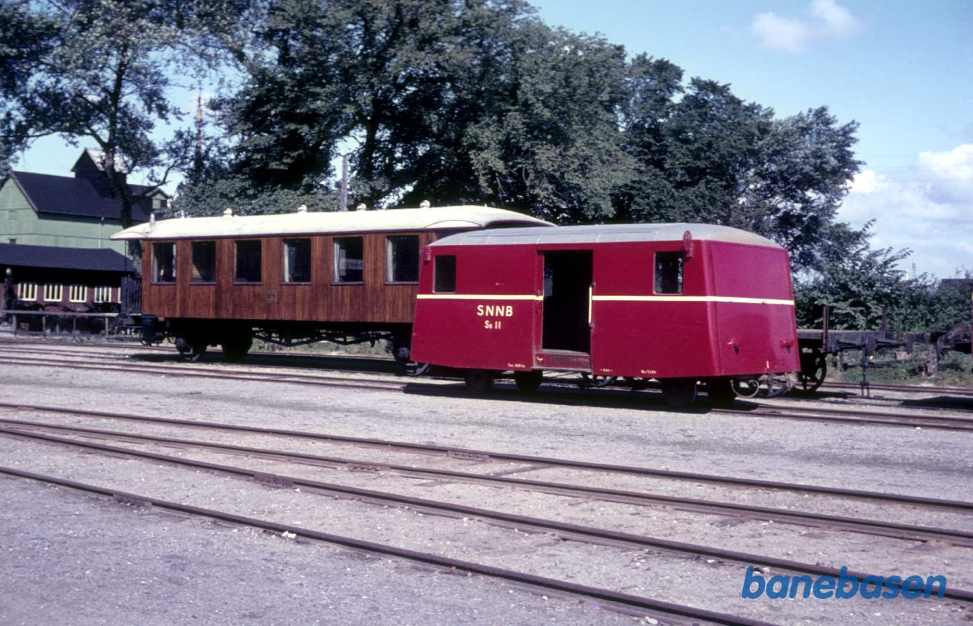 Personvogn og skinnebus-bagagevogn Personvogn og skinnebus-bagagevogn