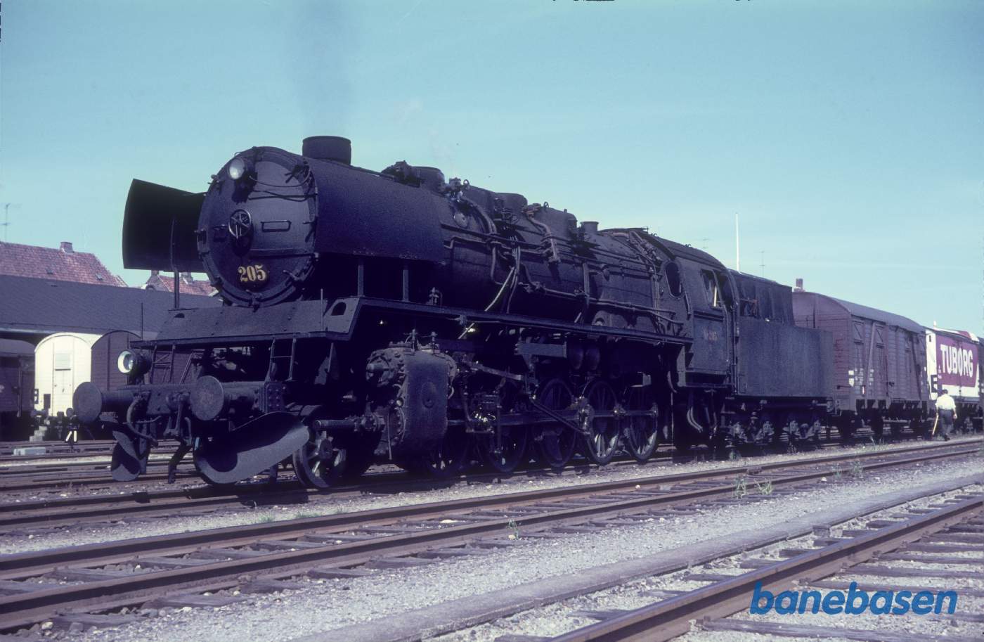 N-maskine med godstog