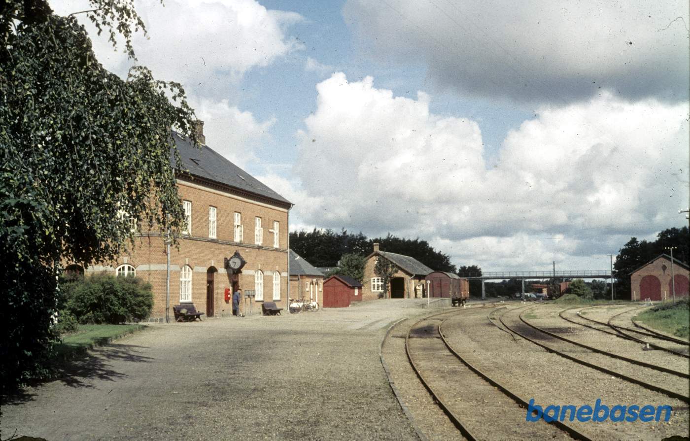 Stationen, varehuset og remisen Stationen, varehuset og remisen