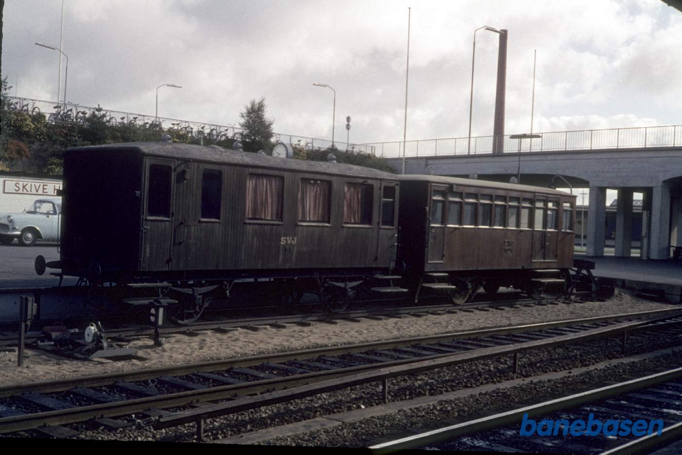 På SVJs tidligere perronspor i Skive