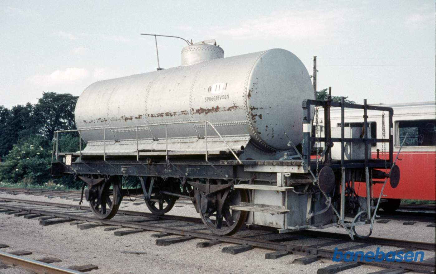 Sprøjtevogn til ukrudtsbekæmpelse Sprøjtevogn til ukrudtsbekæmpelse