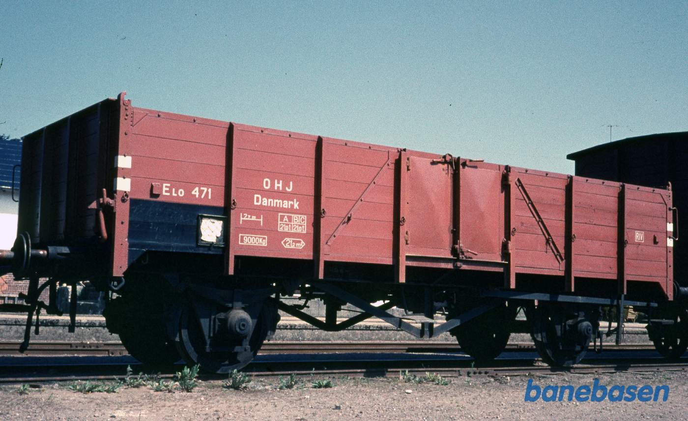 Højsidet åben godsvogn med ny litrering Højsidet åben godsvogn med ny litrering