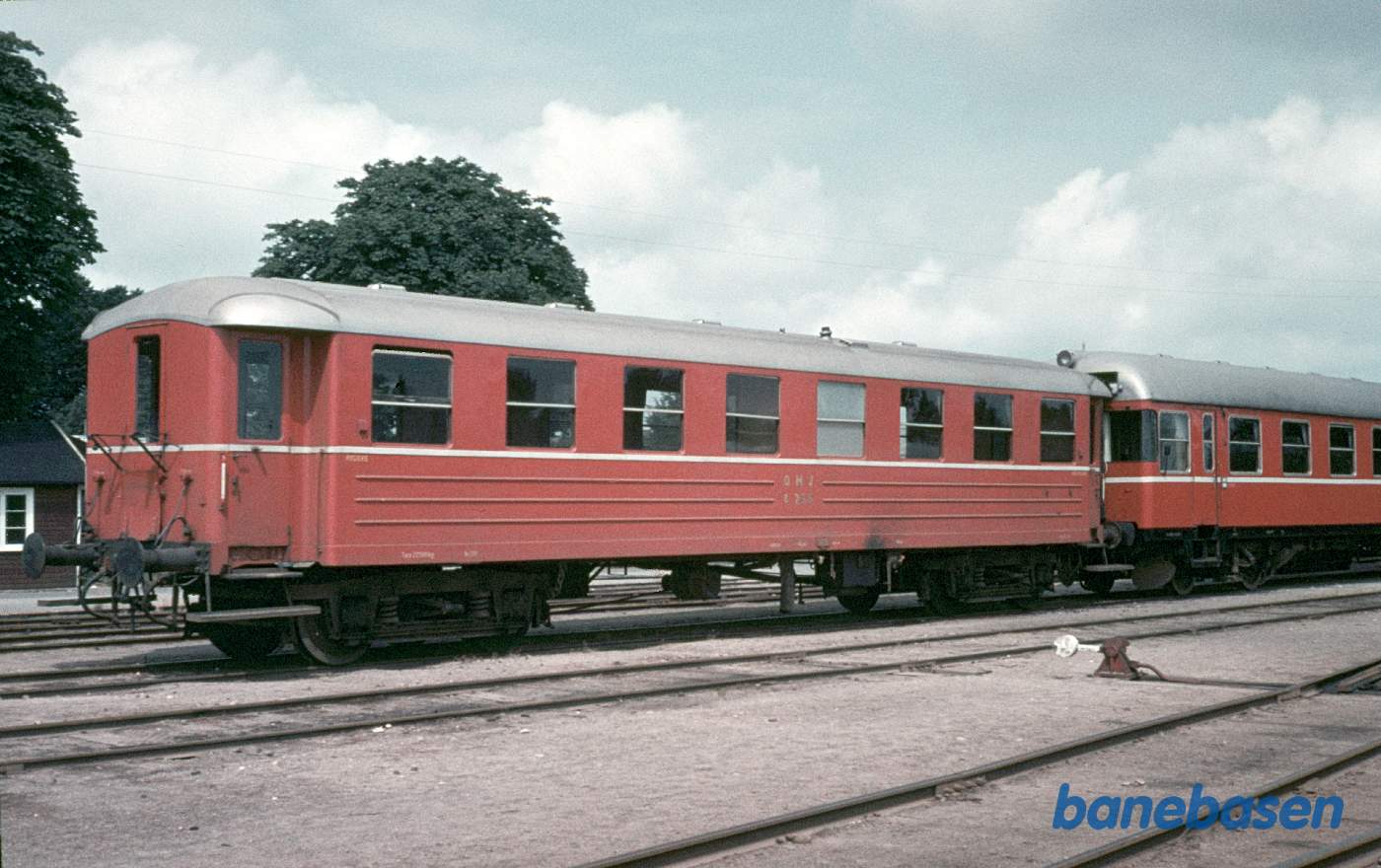 Personvogn ommalet i OHJ farver