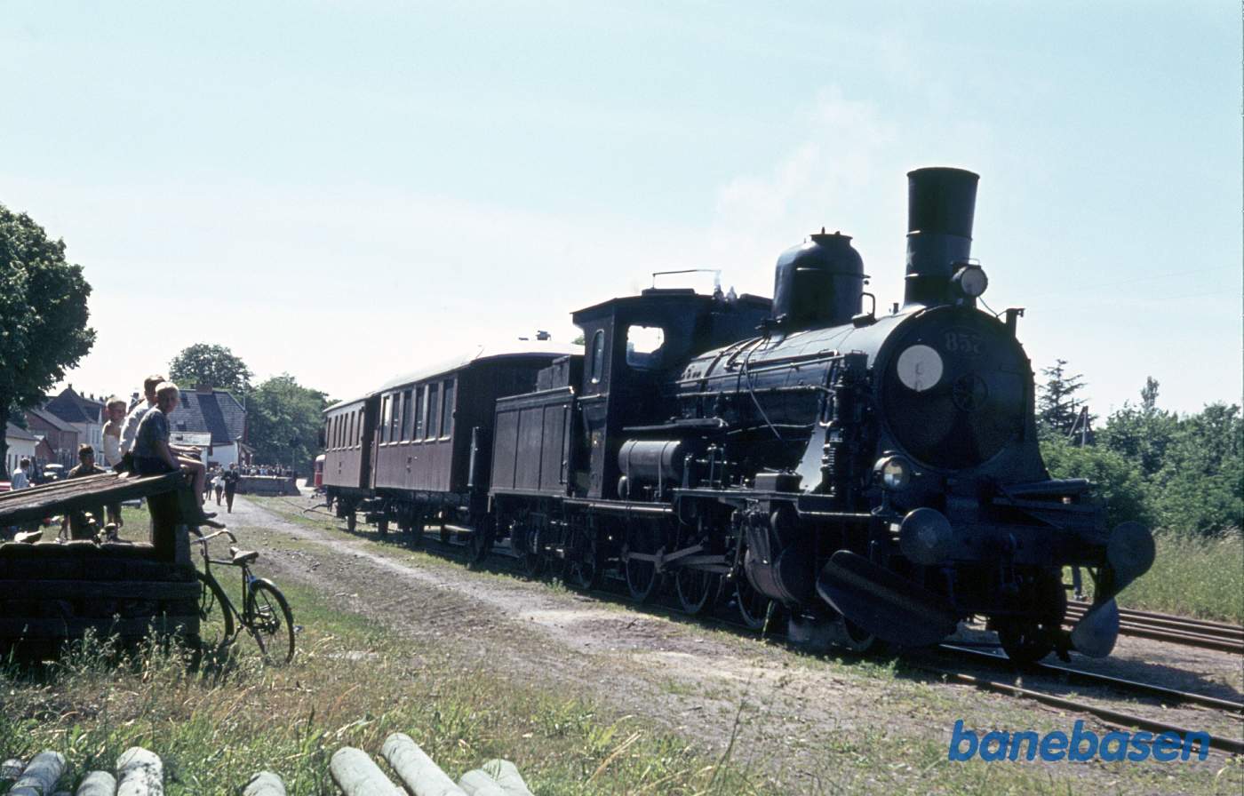 Udflugtstog på Tølløsebanen Udflugtstog på Tølløsebanen