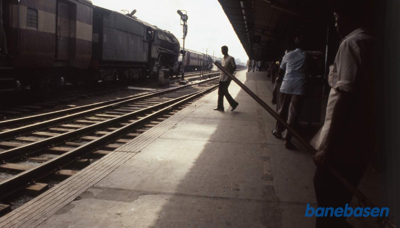 Perronen med personer