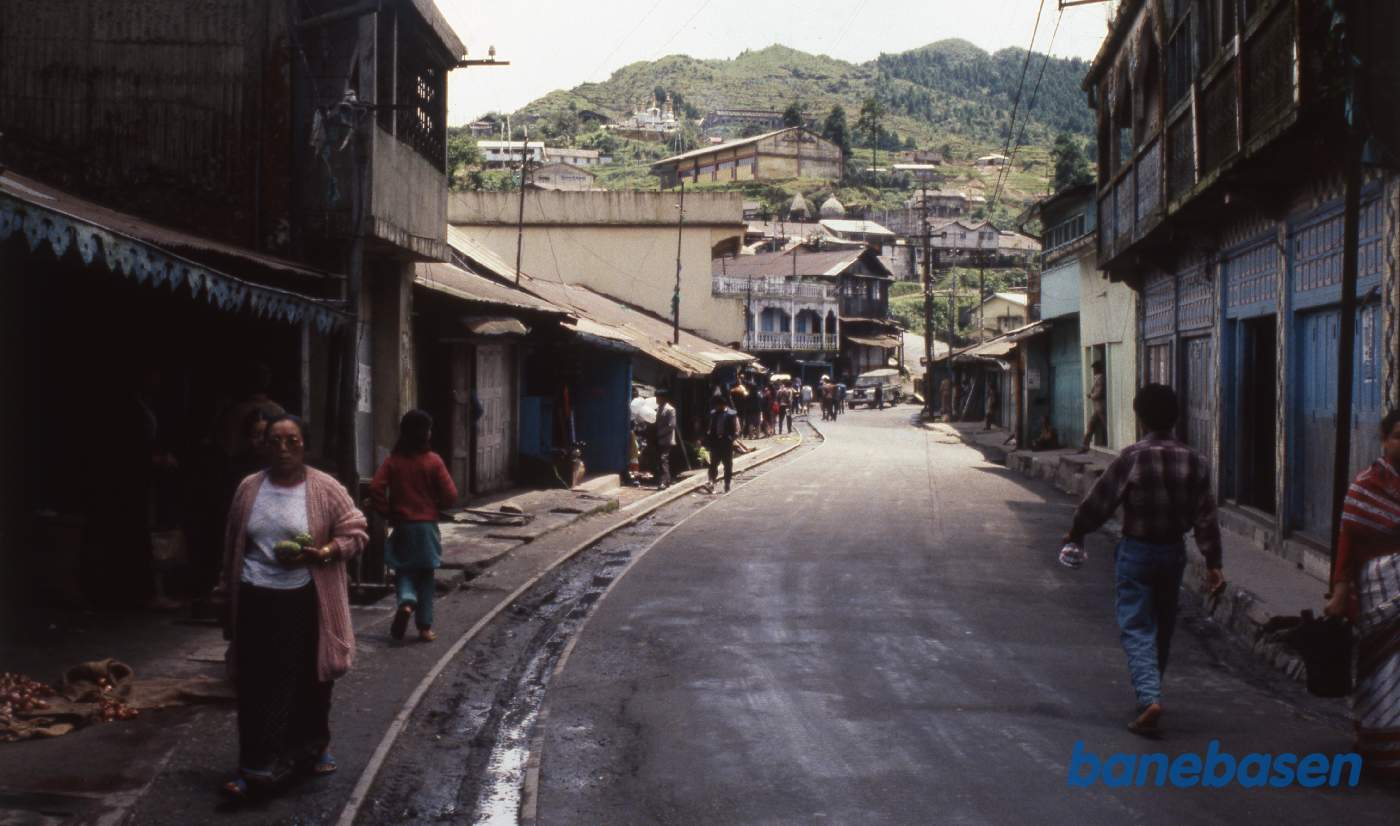 Sporet på vej ind i byen