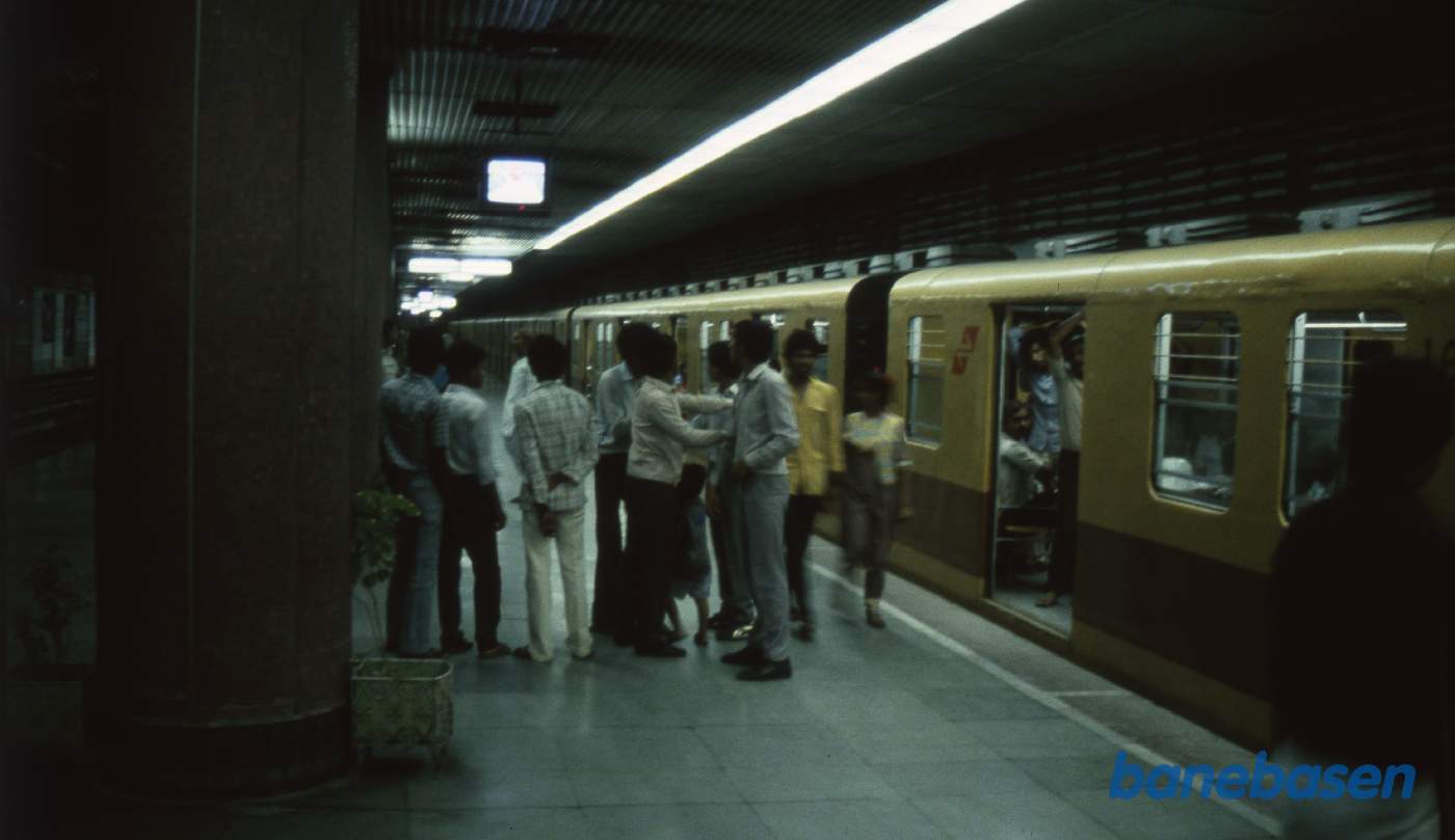 Metrotog, formentlig i Delhi