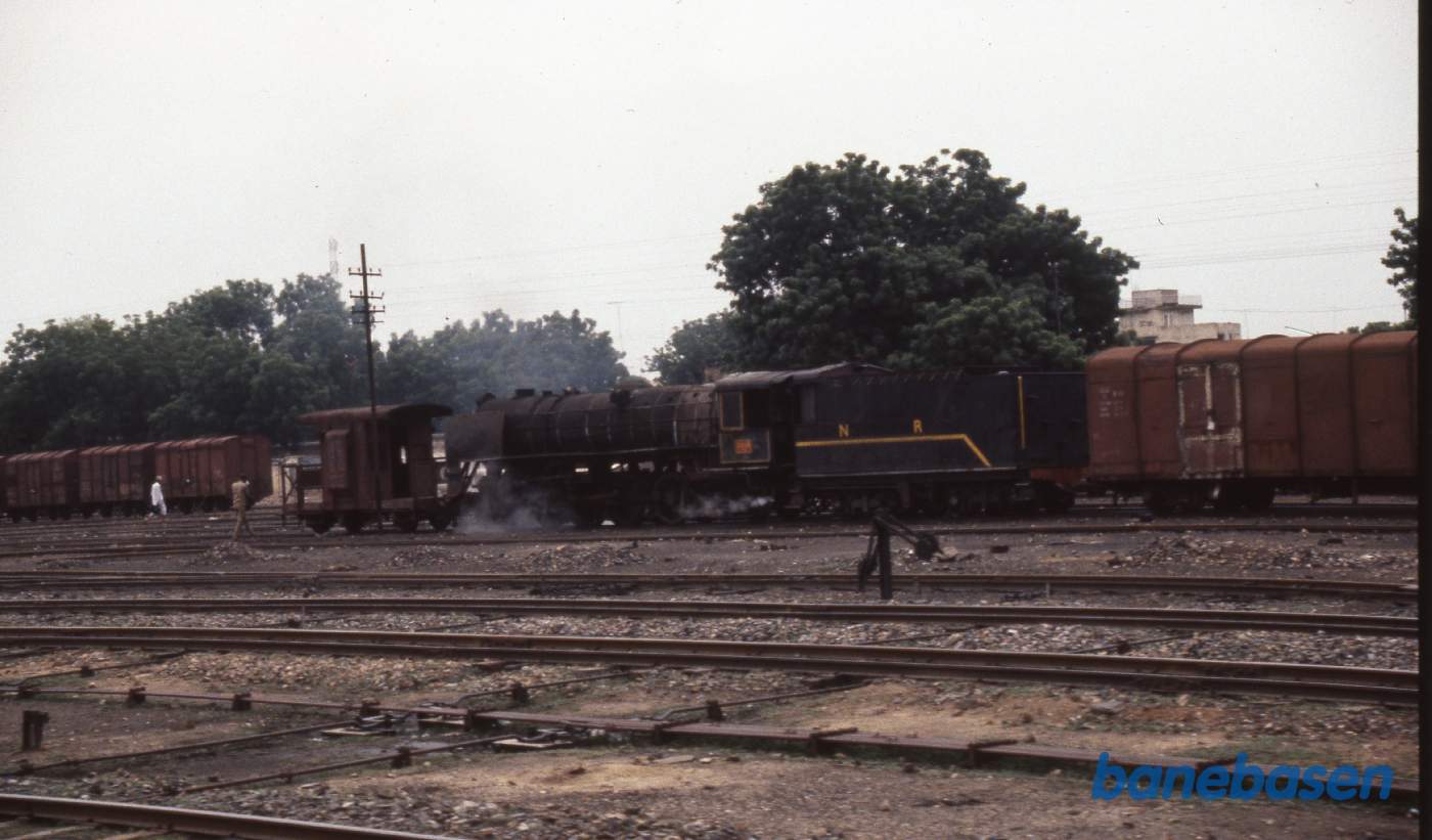 Et godstog på en Indisk station