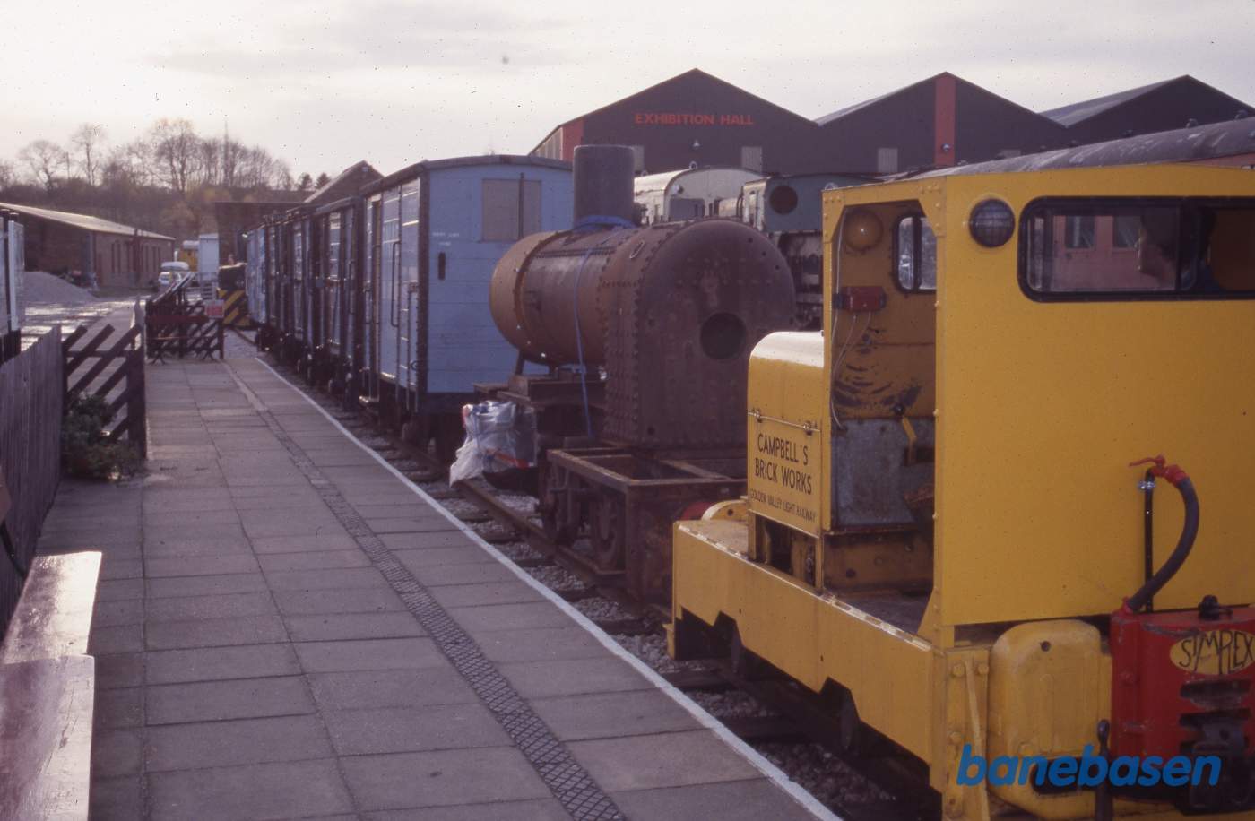 Perronsporet fyldt godt op med materiel