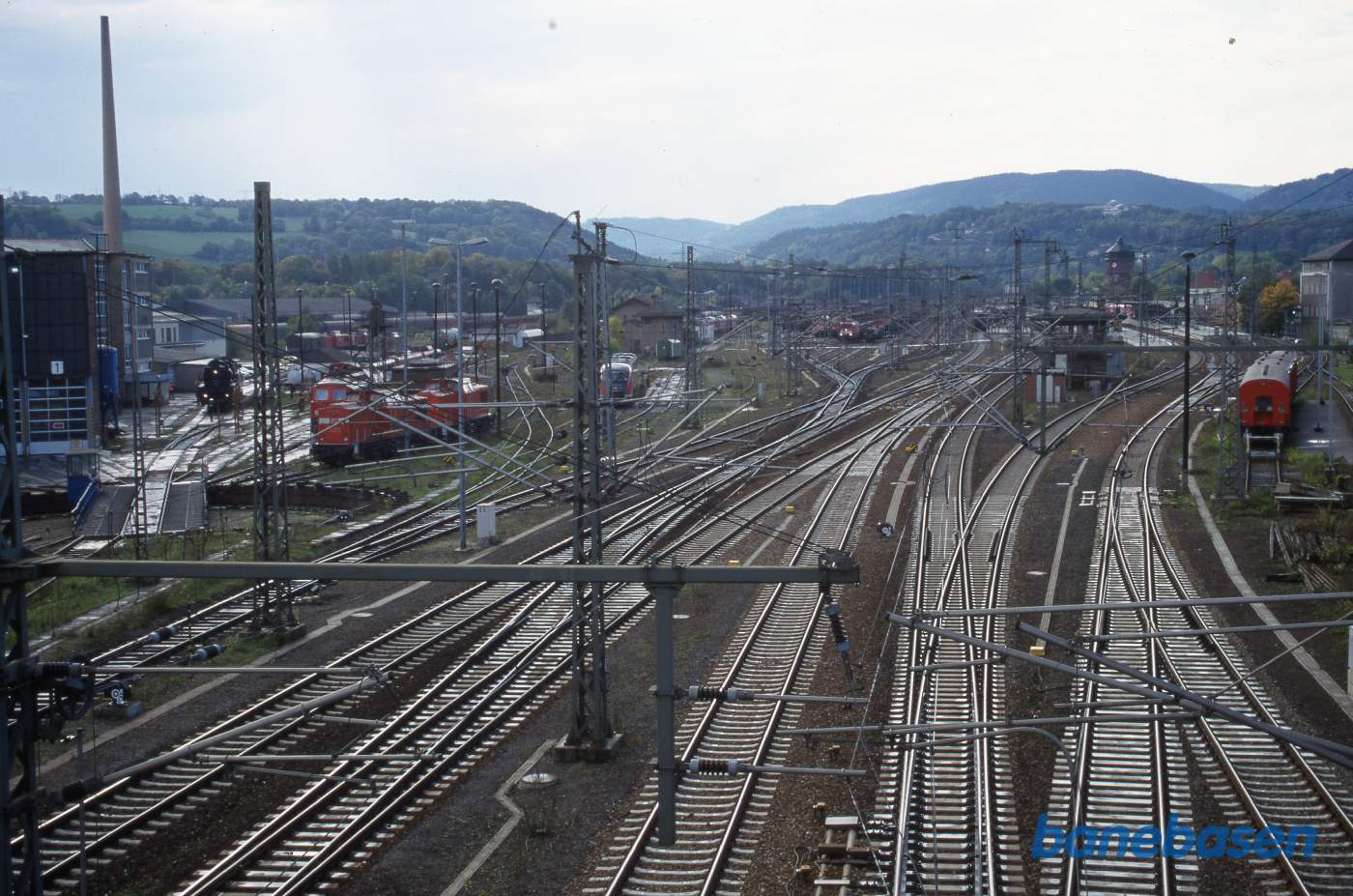 Et vue ned over stationsområdet, set oppe fra vejbroen