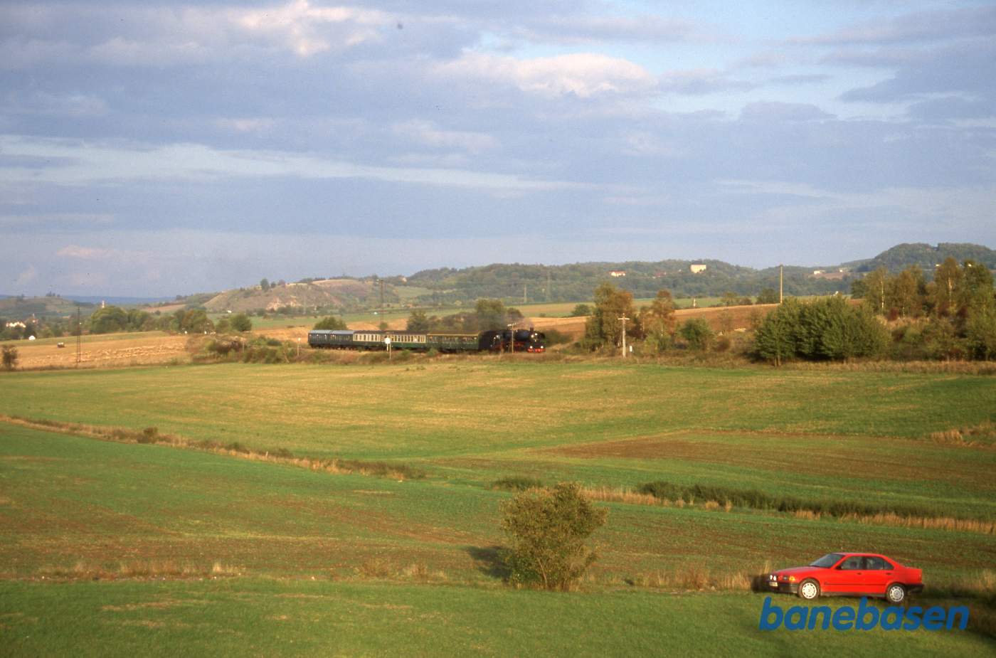 Et persontog på strækningen mellem Saalfeld og Neustadt (Orla)