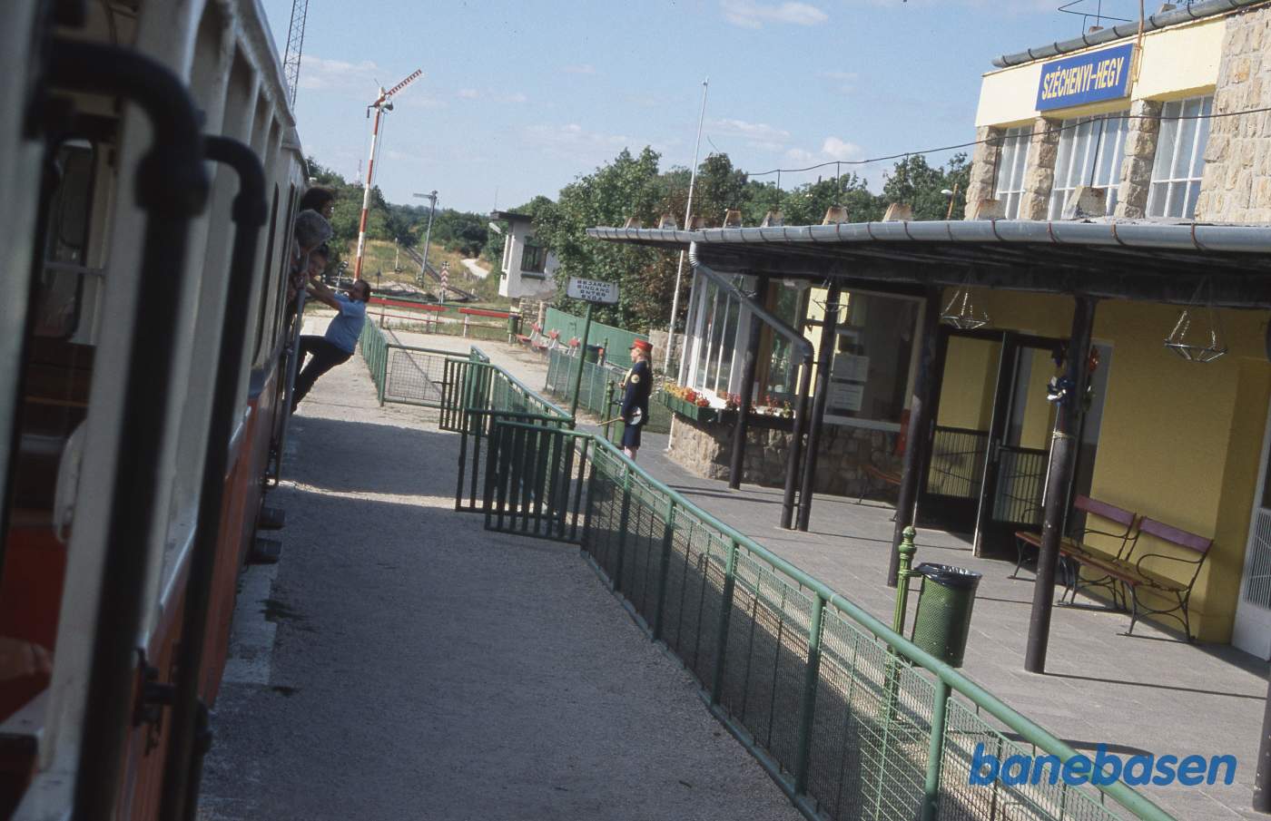 Så er der afgang for persontoget