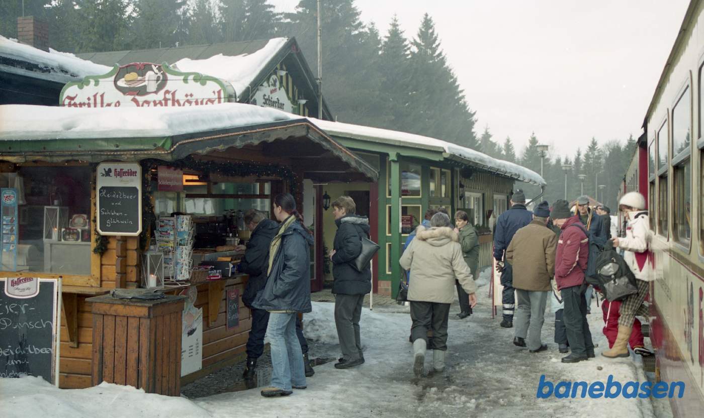 Der er god gang i salg af glühwein på denne kolde februardag