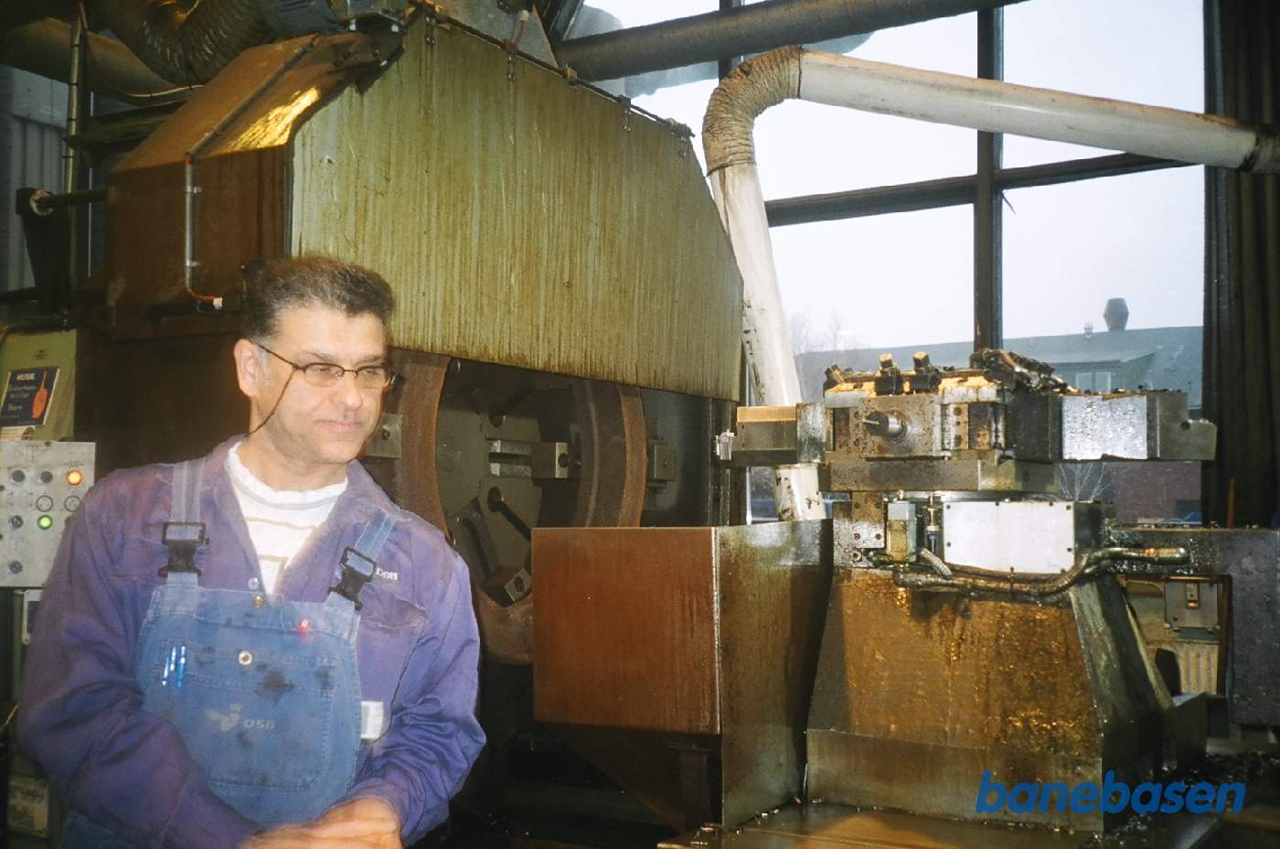 Hjulringene afdrejes på indersiden, så de har det korrekte mål og passer sammen med hjulets diameter Hjulringene afdrejes på indersiden, så de har det korrekte mål og passer sammen med hjulets diameter