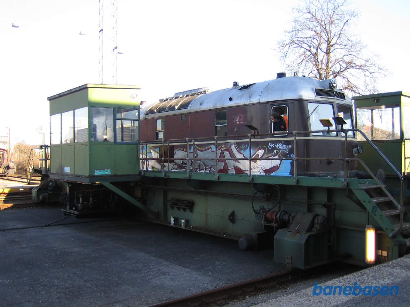 Det færdige lokomotiv på den udvendige skydebro