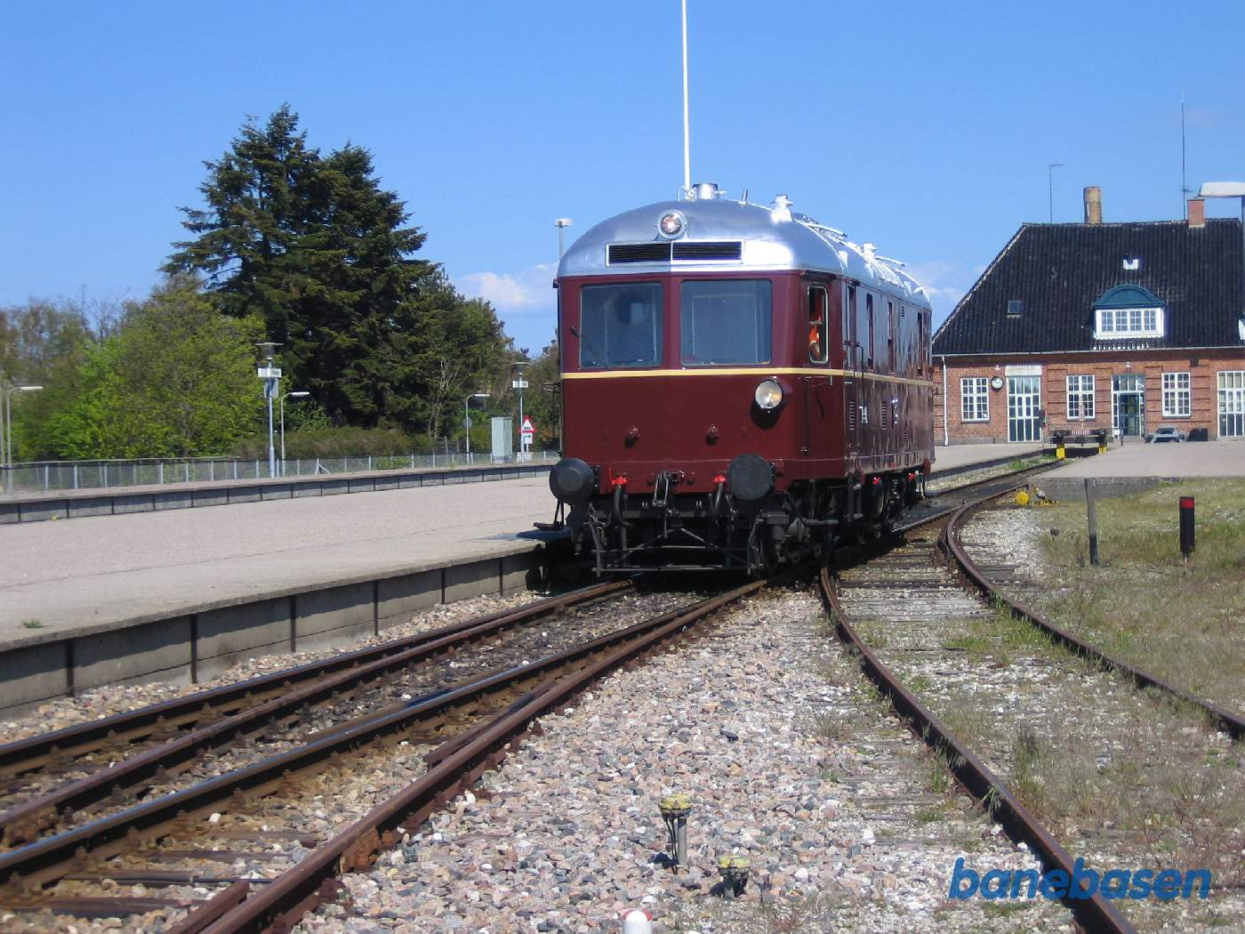 L 1 ved perron L 1 ved perron