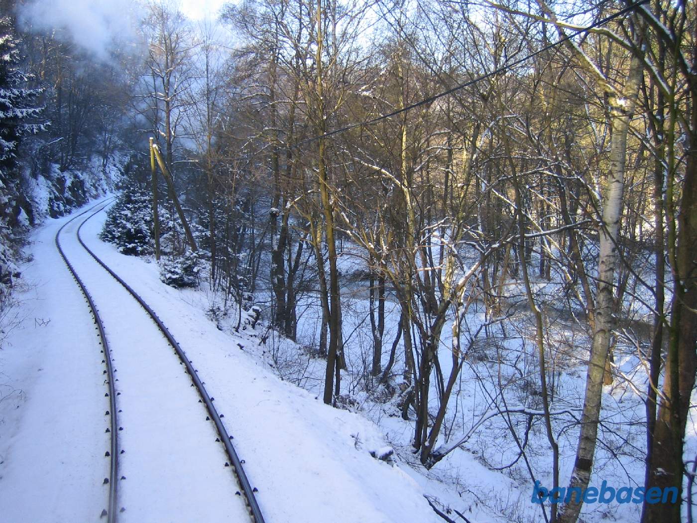 Selketal banens strækningsspor set fra bagerste endeperron et sted mellem Mägdesprung og Alexisbad
