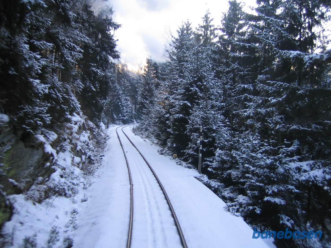 Selketal banens strækningsspor set fra bagerste endeperron et sted mellem Alexisbad og Harzgerode