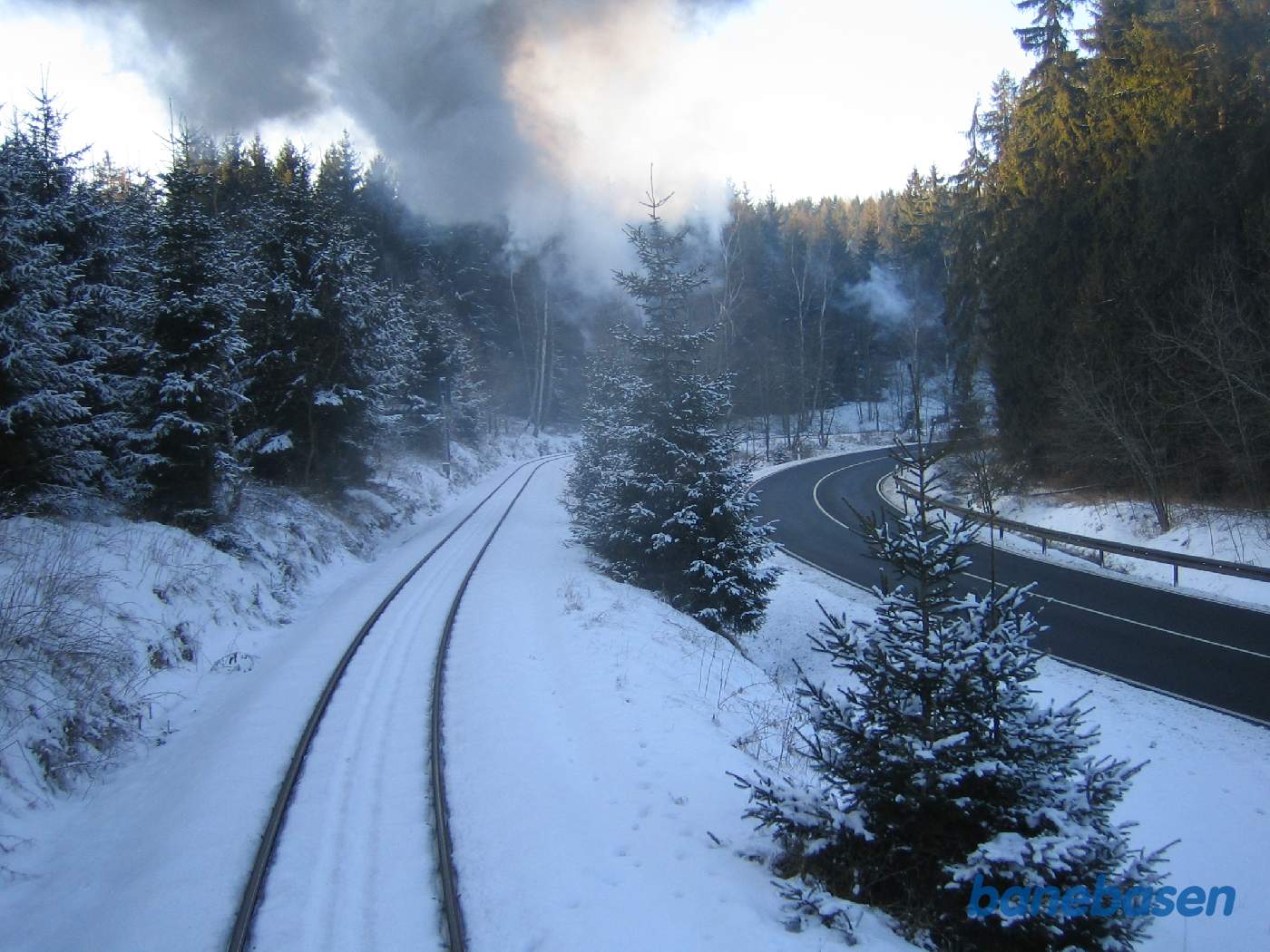 Selketal banens strækningsspor set fra bagerste endeperron et sted mellem Alexisbad og Harzgerode