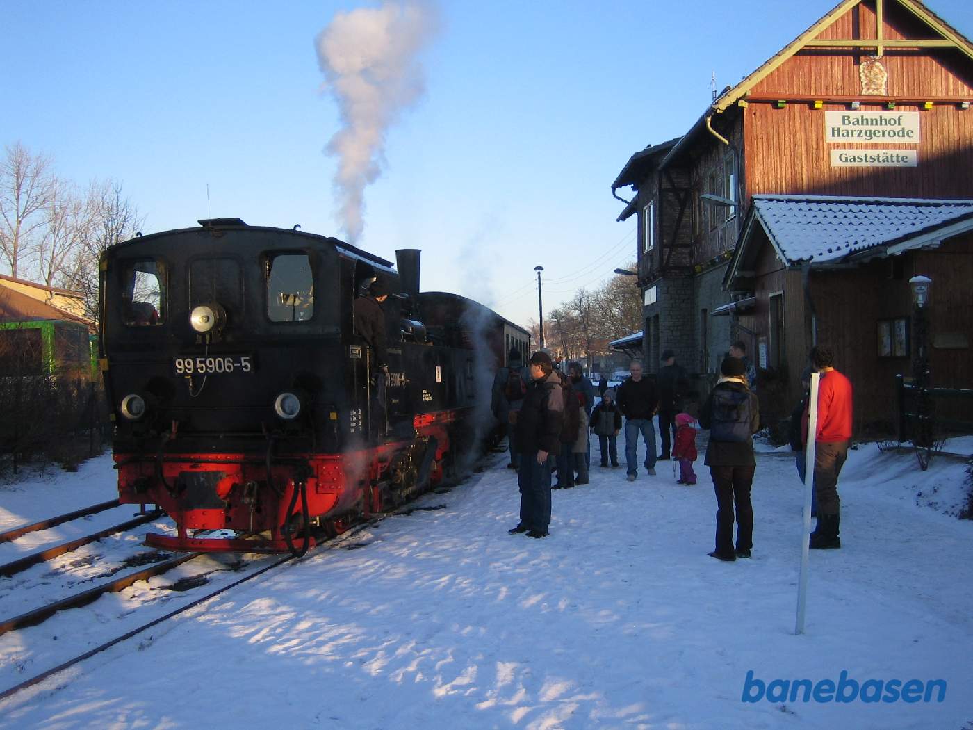 Persontoget til Alexisbad er ved at være klar