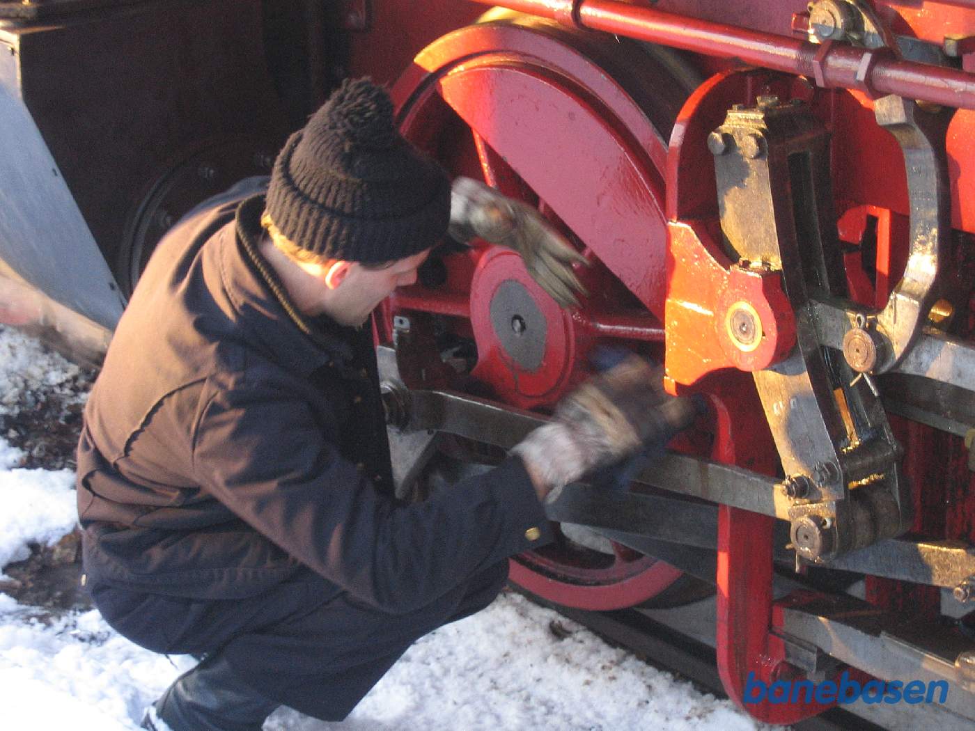 Fyrbøderen er nede og føle om der er lejer der varmer