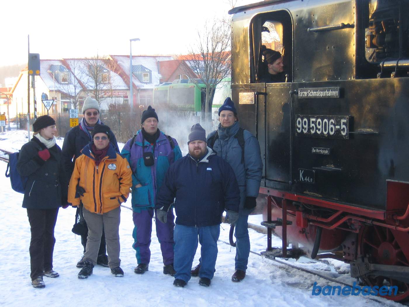Turister foran lokomotivet