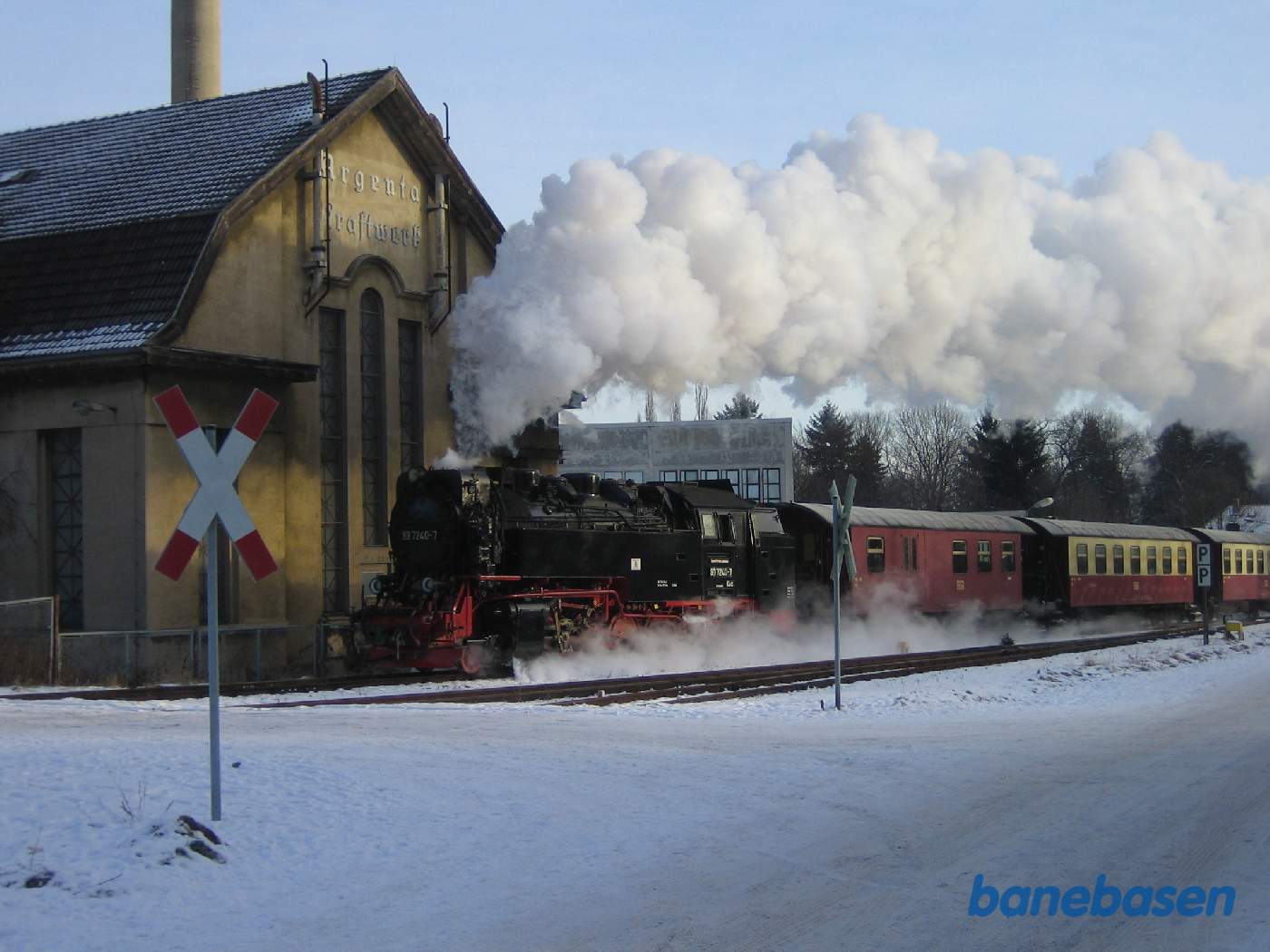 Persontog til Brocken på vej ind på stationen