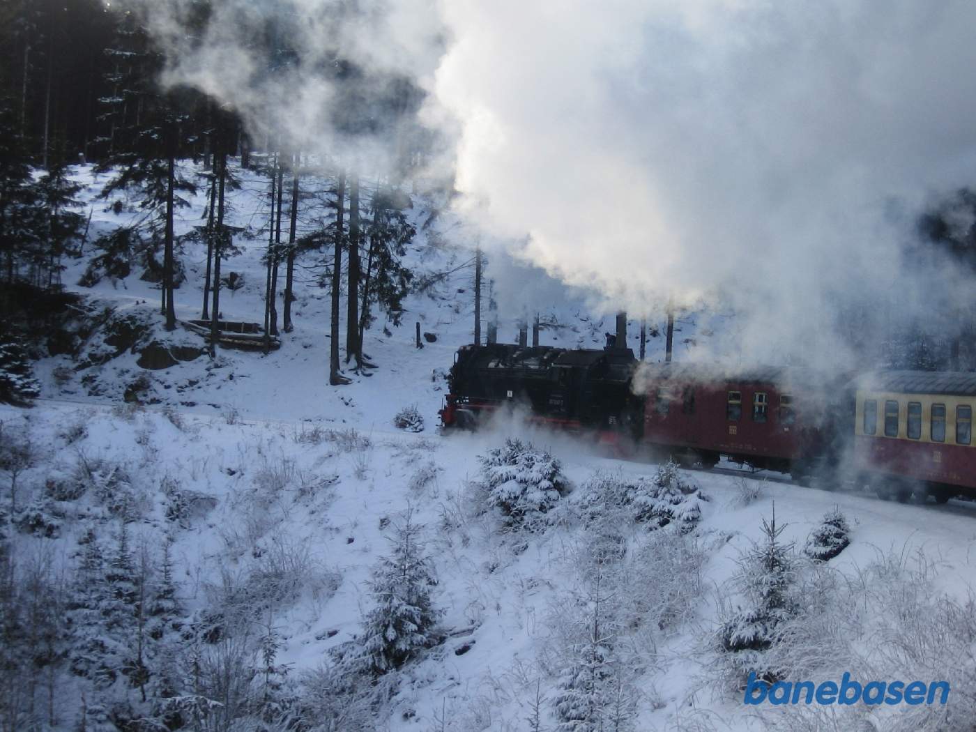 Persontog til Brocken et sted på strækningen mellem Steinerne Renne og Drei Annen Hohne