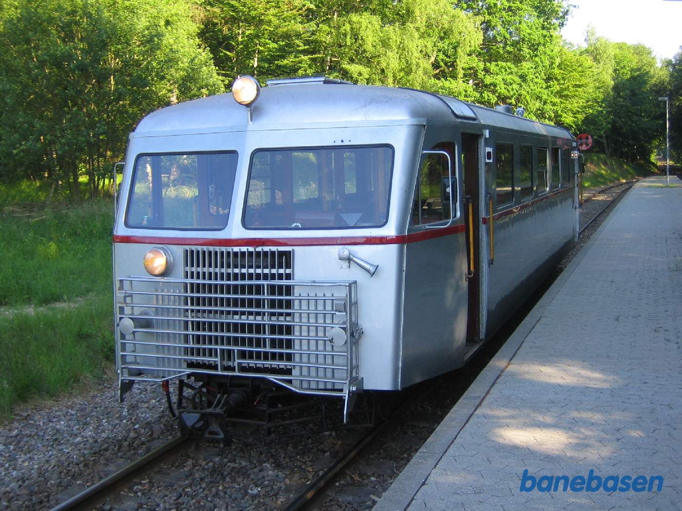 Skinnebussen er på prøvekørsel fra Græsted til Mårum Skinnebussen er på prøvekørsel fra Græsted til Mårum