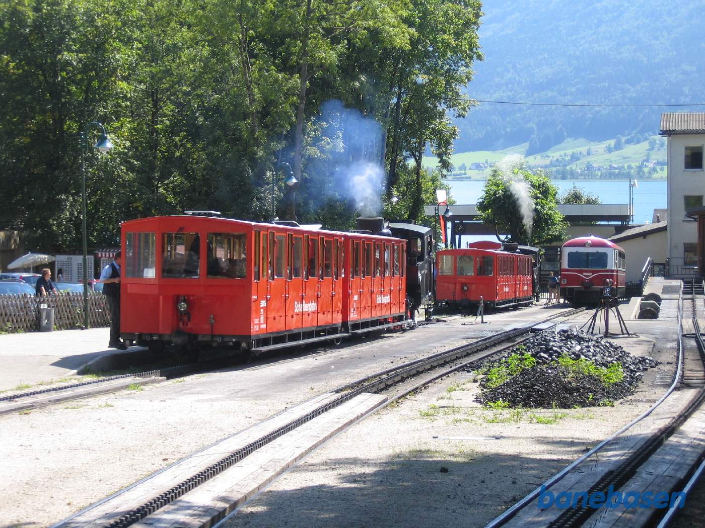 Tandhjulsbanens dalstation, Wolfgangsee ses i baggrunden
