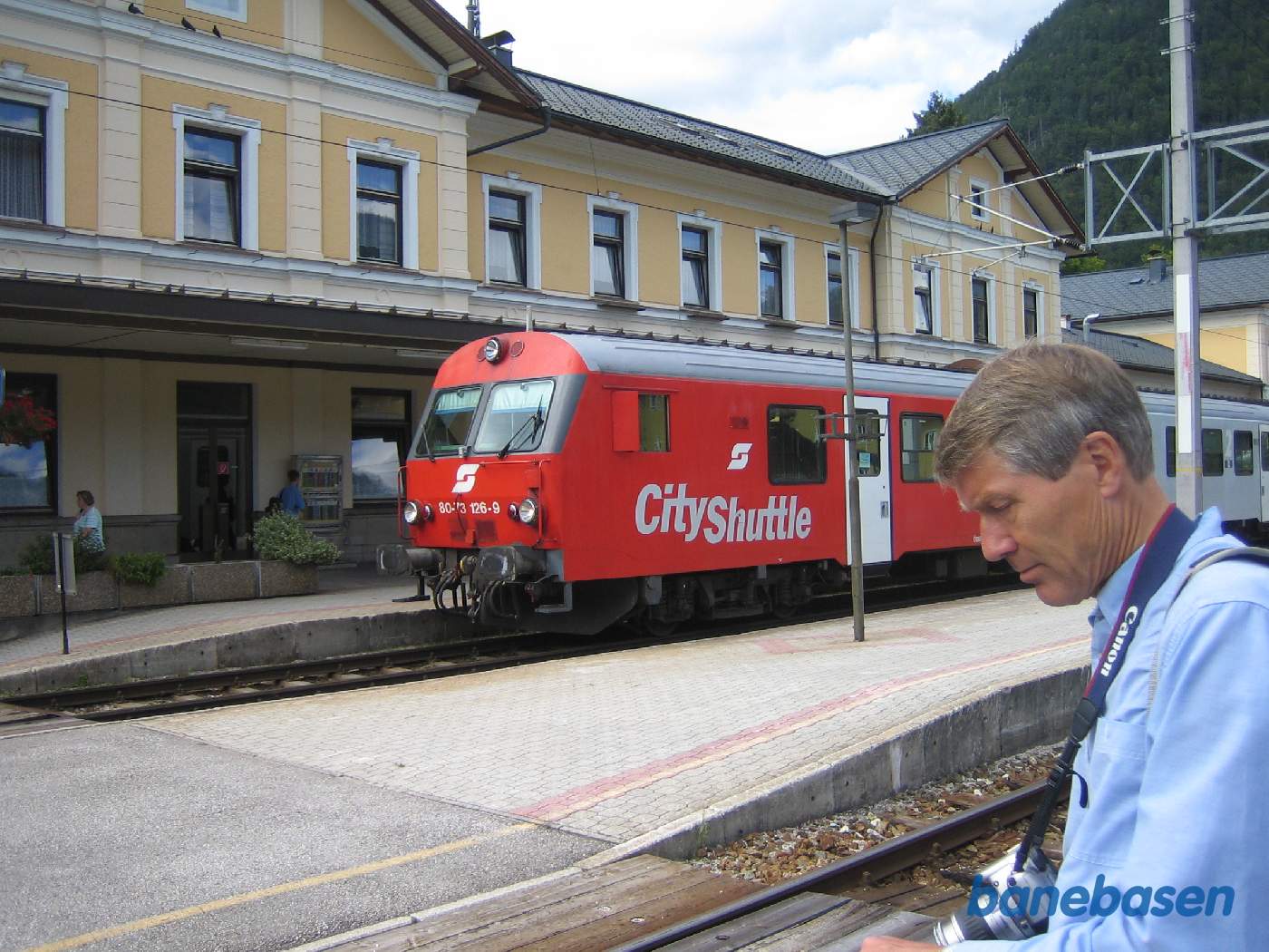 Persontog ankommet til stationen