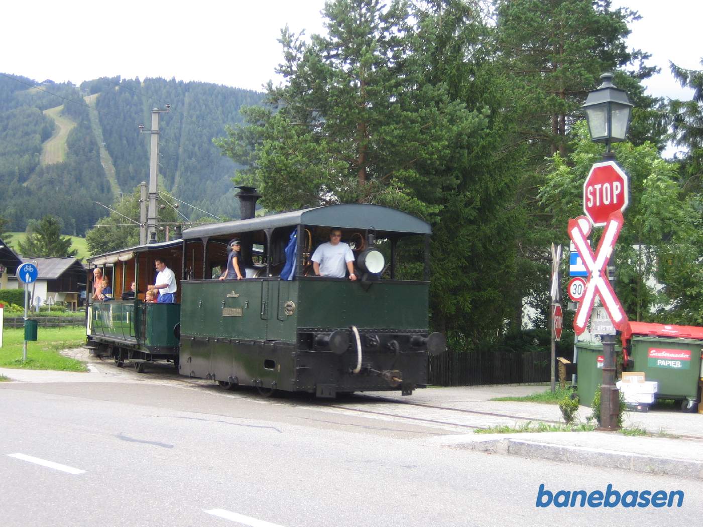 Så kører damptoget igen ned til søen Erlaufsee