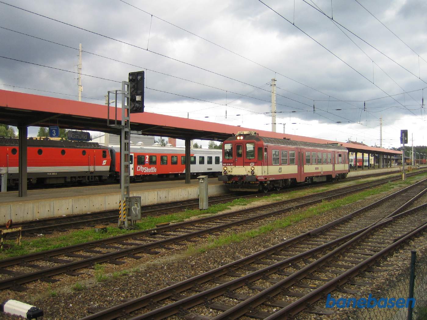 Tjekkisk motorvogn på stationen